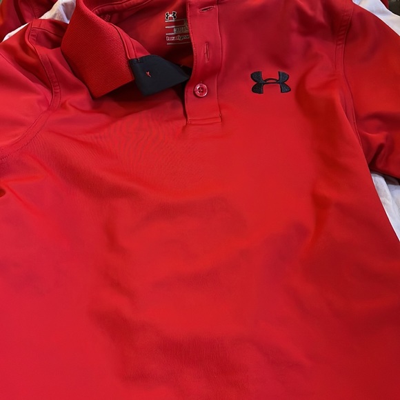 Boys shirts sizes medium to large - Picture 3 of 6